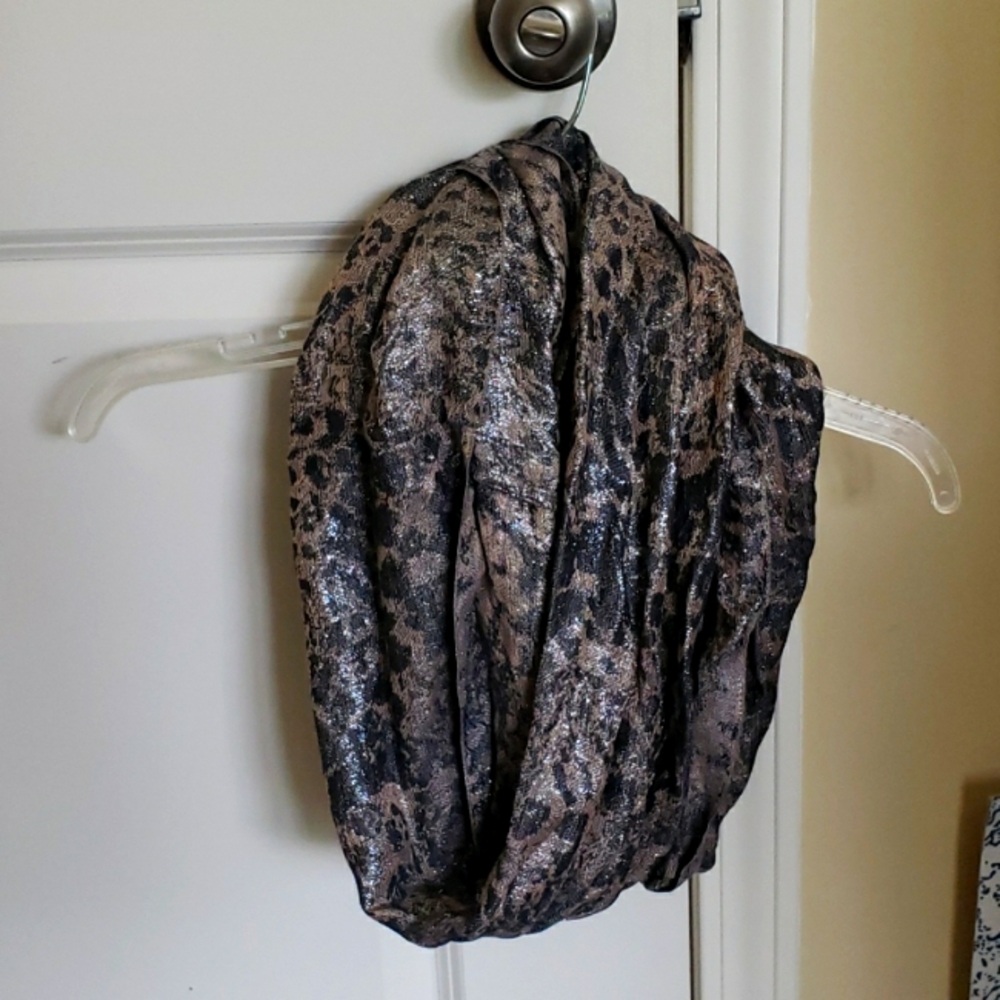 APT 9 Infinity Scarf